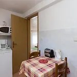 Appartamento Miskovic - With Balcony And Sea View East Donje Celo