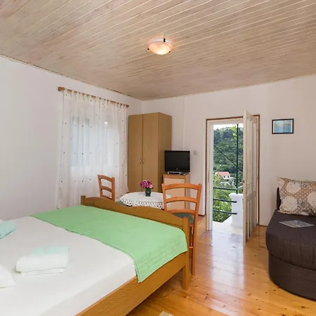 Miskovic - With Balcony And Sea View East * Donje Celo