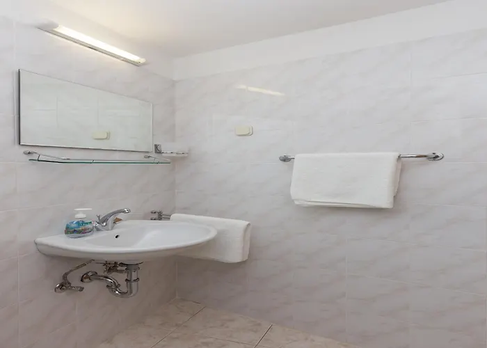 Miskovic - With Balcony And Sea View East *