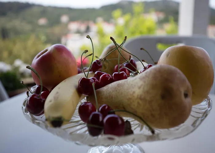 Miskovic - With Balcony And Sea View East * Donje Celo